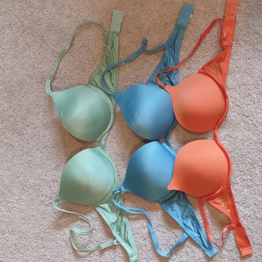 Lot of 3 Victoria's Secret Very Sexy Bras 34C